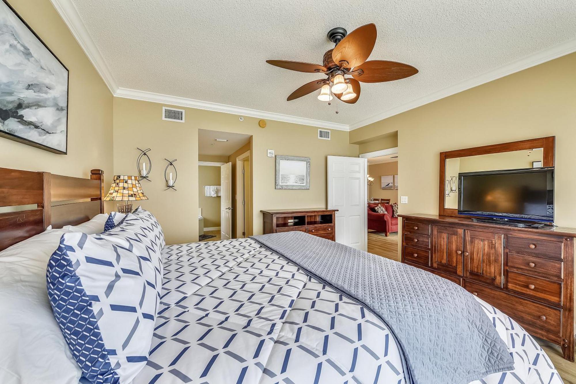 Boardwalk Beach Resort #1911 By Book That Condo Panama City Beach Room photo
